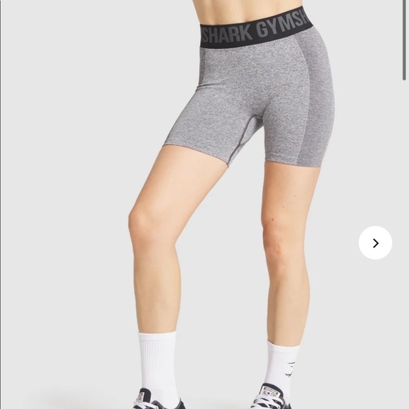 Gymshark flex shorts 🖤 - Picture 6 of 8